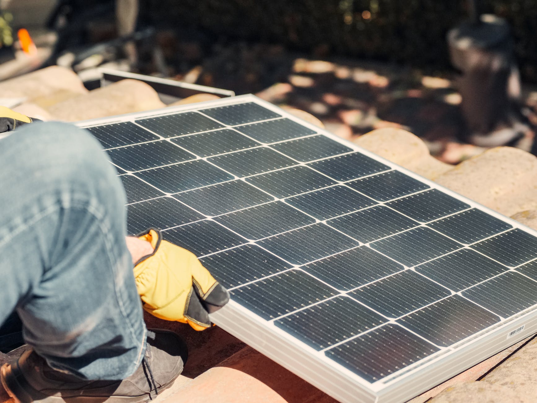 Pourquoi & comment nettoyer des panneaux solaires ?